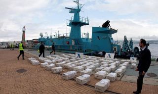 Британските ВМС конфискуваха кокаин на стойност 28 млн. долара във водите на Карибите