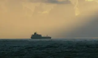Хусите атакуваха британския петролен танкер "Андромеда стар" в Червено море
