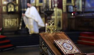 Празнично богослужение в "Св. Александър Невски" 