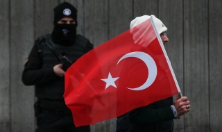Турция удължава извънредното положение