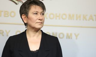 Икономическият министър за скандала в ДКК: Старият екип защитава непрозрачния модел