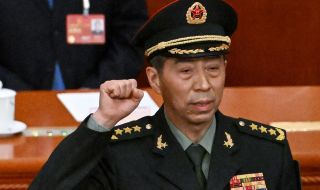 Владимир Путин се срещна с китайския министър на отбраната