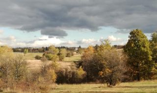 Времето днес, прогноза за понеделник, 6 ноември: Ветровито, облачността намалява до слънчево