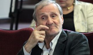 Няколко хиляди човека работят против БСП за удавянето на Нинова