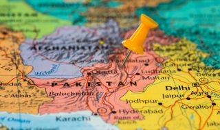 Пакистан: Забранен е вносът на всички несъществени луксозни стоки