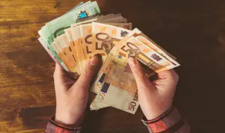 Доближават ли се членовете на еврозоната по-бързо до средния доход за  ЕС? Да, малко по-бързо!