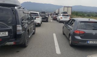 "Гранична полиция": На граничните пунктове с Румъния, Гърция и Сърбия има интензивен трафик