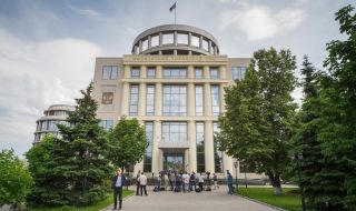 "Известия": Дрон е паднал в двора на Московския градски съд