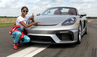 16-годишна американка счупи световния рекорд в слалома с автомобил (ВИДЕО)