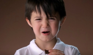 Уф, този черен шоколад (Видео)