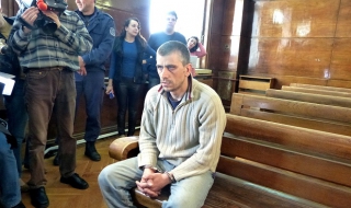 Съдът остави в ареста бащата-убиец от Русе