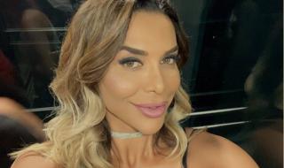 Бони се пусна без дрехи от безлюден басейн (ВИДЕО)