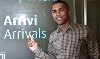 Дъглас Коста на крачка от Ювентус