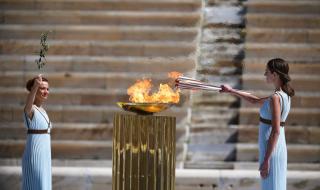 Скриха олимпийския огън заради COVID-19