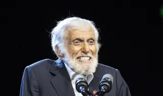 100-годишният Дик Ван Дайк не спира да танцува и да се забавлява със съпругата си (ВИДЕО)