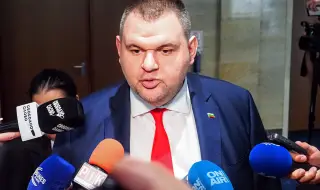 Пеевски: Марионетният служебен кабинет гази закон и ред, в името на това да осигури служебна победа на две коалиции