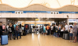 Русия прибра 11 000 туристи от Египет