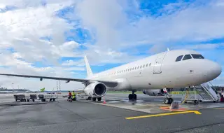 Жена роди на 10 000 метра височина минути преди кацане