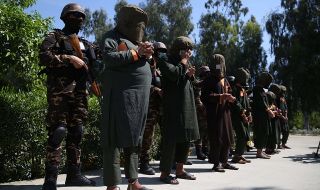 Талибаните екзекутираха 13 души в Афганистан