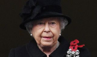 Кралицата посреща най-самотния си рожден ден