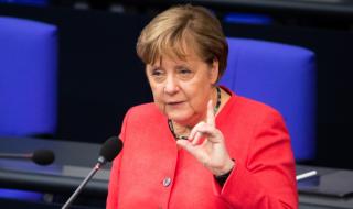 За Меркел коронавирусът е по-страшен от двете световни войни