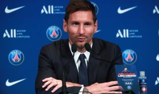 Барселона дължи на Меси огромна сума