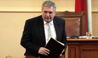 Назначиха Ивайло Калфин за специален съветник на Йотингер