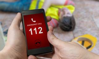 Шокиращите обаждания, получени на спешни телефони