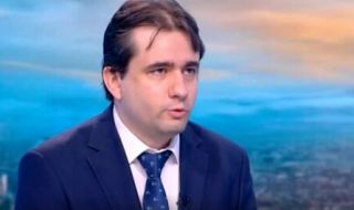 Министър Божанов: Има съмнения, че Пощите не са имали активна антивирусна програма