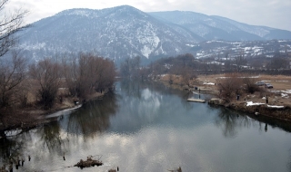 Облаци и дъжд до обяд, после слънце