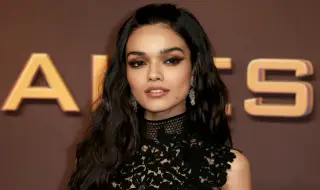 Спорната "Снежанка" Рейчъл Зиглър заголи бюст в прозрачна рокля (СНИМКИ)