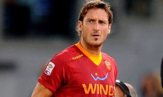 Тоти преподписа с Рома за още 2 сезона