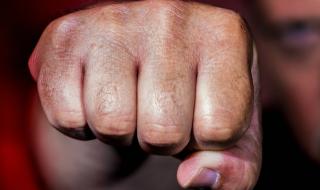 Мъж преби възрастната си майка в Пирдопско