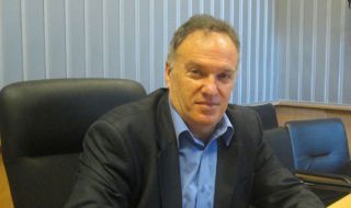 Проф. Чуков за Косово: Някои среди в Сърбия гледат Украйна