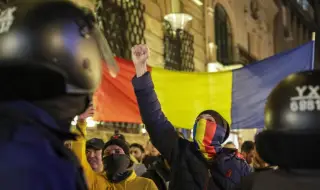 Supporters of Calin Georgescu broke down the barriers in front of the Central Electoral Bureau of Romania 