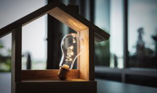 Крушките вкъщи ни излагат на неподозирана опасност