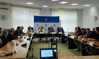 Министър Найденов: Наложително е веднага да се започне работа по нова Национална жилищна стратегия