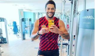 Какво става, когато се сблъскаш с Хълк? (ВИДЕО)