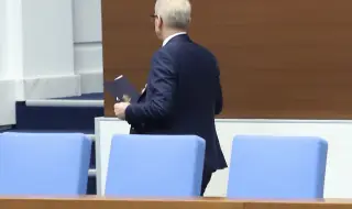 Свиленски в Народното събрание: Денков дойде, изрецитира камара лъжи и избяга. Върнете премиера-беглец в залата 