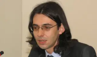 Димитър Марков пред ФАКТИ: Така и не видяхме каква е концепцията за промени в Конституцията на президента