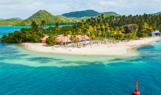 Карибският остров, до който се стига само с БГ лична карта