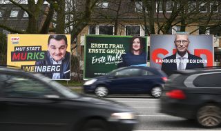 Германските социалдемократи увеличават преднината си пред консерваторите на Меркел