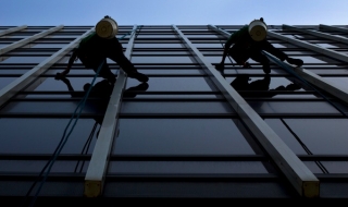 Запис в US студио стресна служители, извикаха и полиция