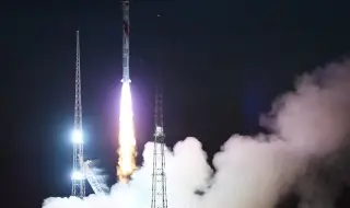 Китай изстреля сателит с комерсиална ракета