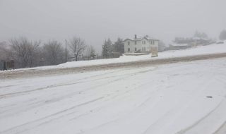 Близо 20 см сняг натрупа на прохода „Шипка”