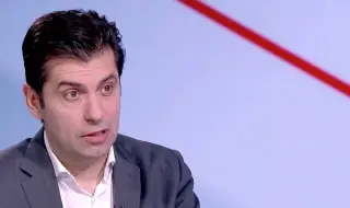 Кирил Петков публикува във "Фейсбук" видео в подкрепа на еврото в България