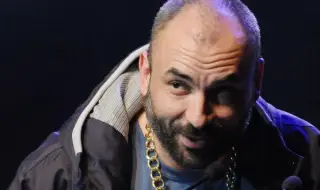 Спенс навършва 50 г. днес - интелигентен, саркастичен и винаги актуален