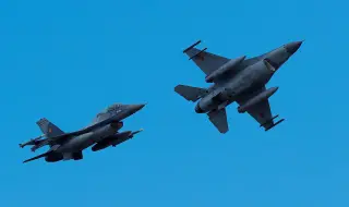 Румъния вдигна два изтребителя F-16, въздушното пространство е било нарушено отново