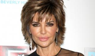 СНИМКИ на гола 56-годишна тв водеща шокираха феновете ѝ