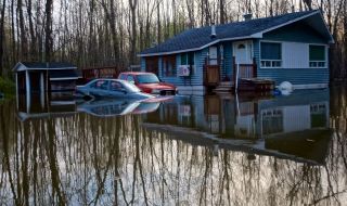 Невиждани наводнения в Канада